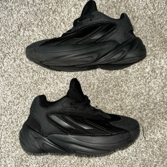 adidas Kids Black Sneakers - Picture 3 of 10